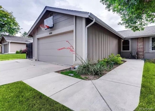 property at 6068 S Kingston Cir