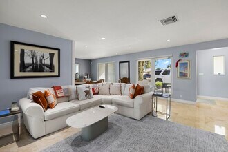 6251 NE 19th Terrace in Fort Lauderdale, FL - Building Photo - Building Photo