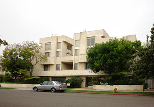 1733 Glendon Ave in Los Angeles, CA - Building Photo - Building Photo