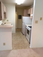St. James Place in Milwaukee, WI - Foto de edificio - Interior Photo