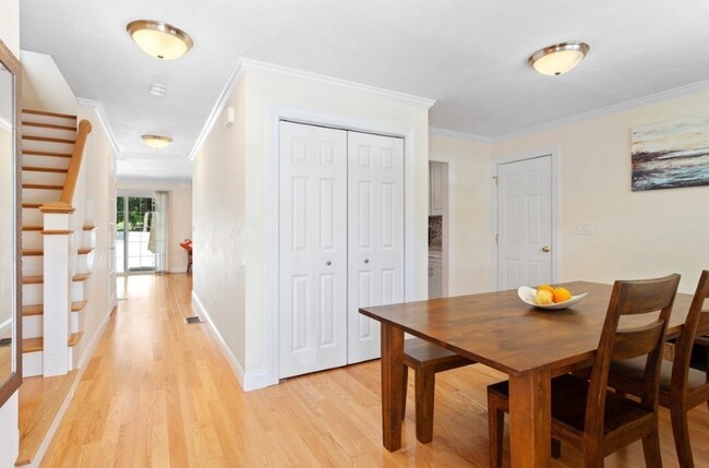 89 Ossipee Rd in Newton, MA - Building Photo - Building Photo