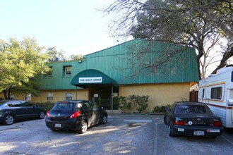 West Annie Apartments in Austin, TX - Foto de edificio - Building Photo
