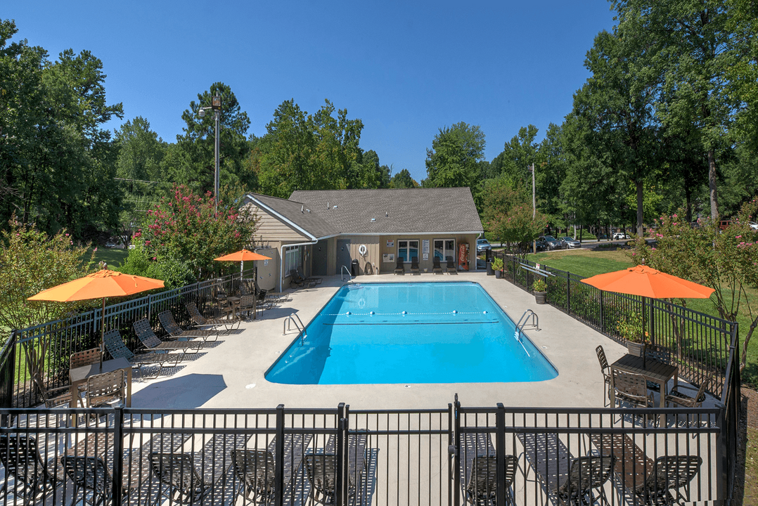 Eastchester Ridge Apartments in High Point, NC - Building Photo