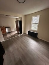 271 E 10th St in Oswego, NY - Building Photo - Building Photo