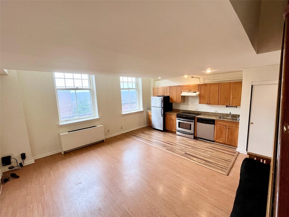6102 Villa at the Woods in Peekskill, NY - Building Photo