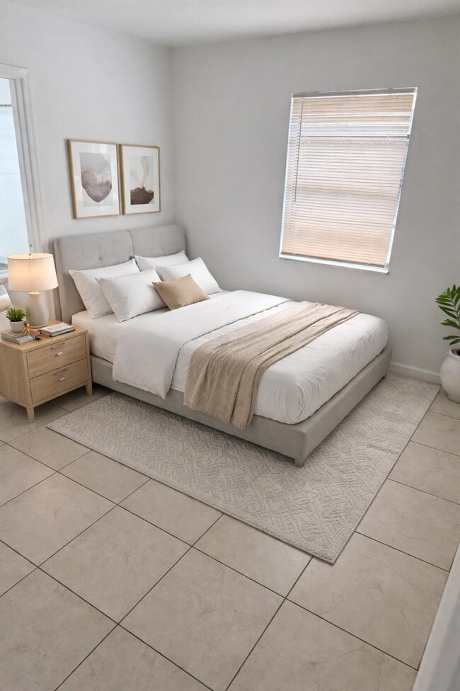 218 NW 9th Ave in Dania Beach, FL - Building Photo - Building Photo