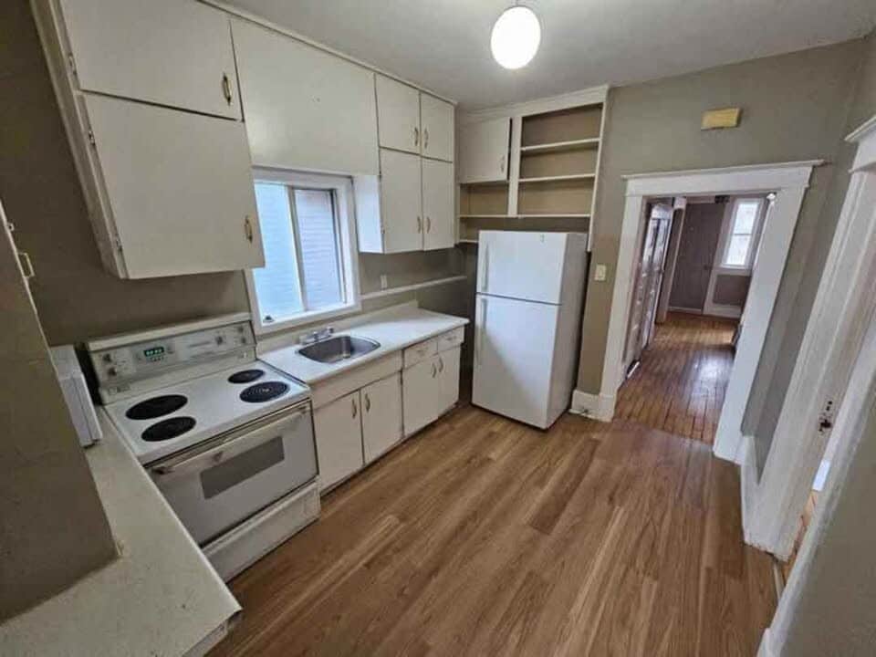 428-428 Lansdowne Ave in Winnipeg, MB - Building Photo