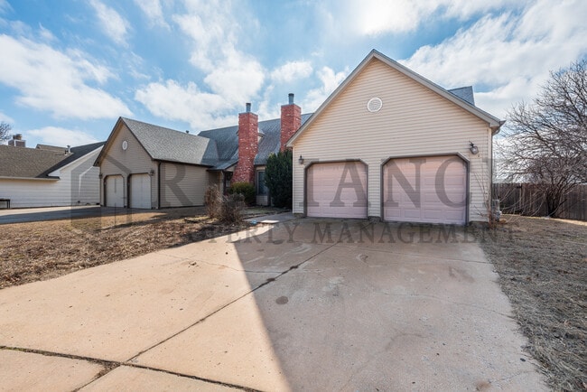 1417 S Goebel Cir in Wichita, KS - Building Photo - Building Photo