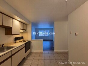 20 Tall Pines Dr in Lewiston, ME - Building Photo - Building Photo