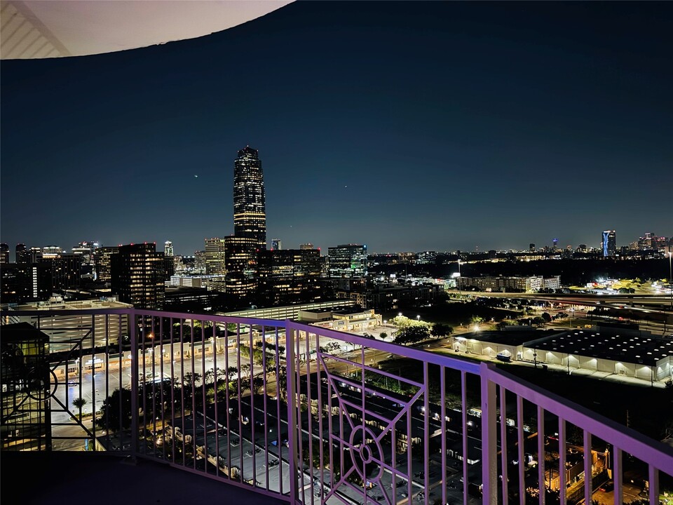 3505 Sage Rd in Houston, TX - Building Photo