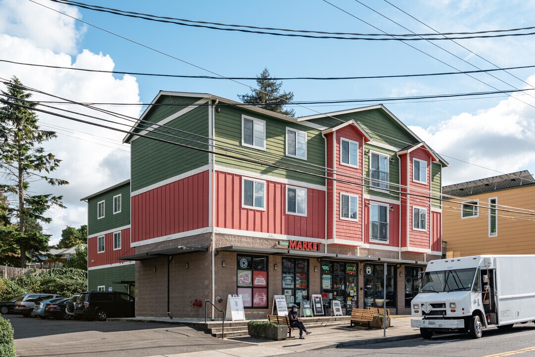 12910 E Marginal Way S in Seattle, WA - Foto de edificio