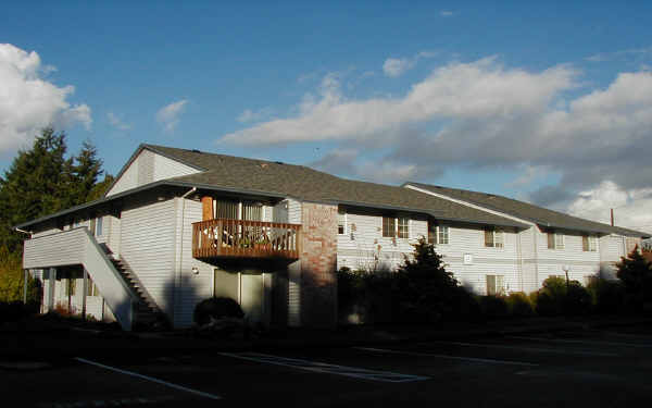 Cascade Ridge Apartments in Troutdale, OR - Building Photo