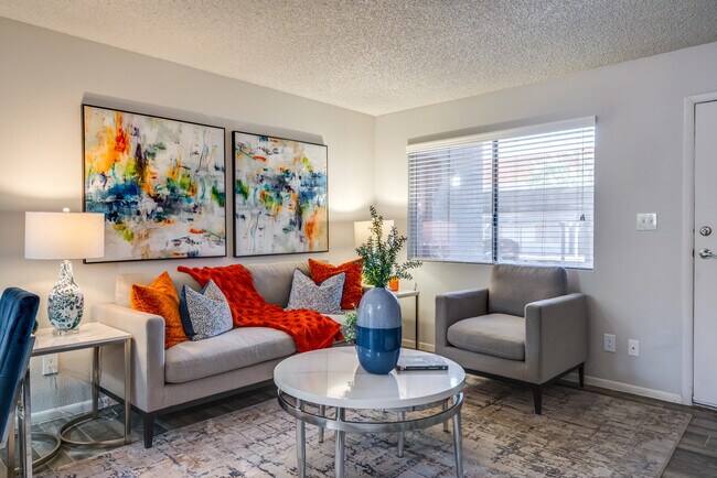 Newport in Avondale, AZ - Building Photo - Interior Photo