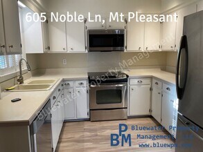 605 Noble Ln in Mount Pleasant, SC - Building Photo - Building Photo