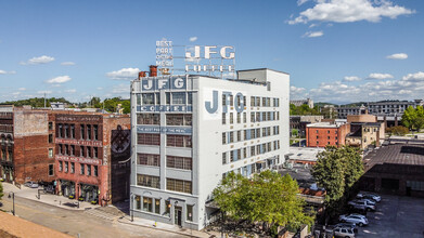 JFG Flats in Knoxville, TN - Foto de edificio - Building Photo