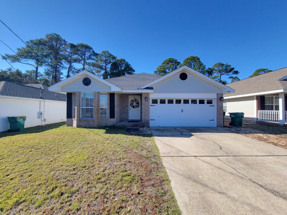 396 Pristine Water Ln in Mary Esther, FL - Building Photo