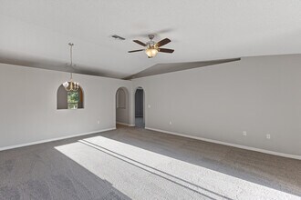 215 Curtis Ave in Groveland, FL - Building Photo - Building Photo