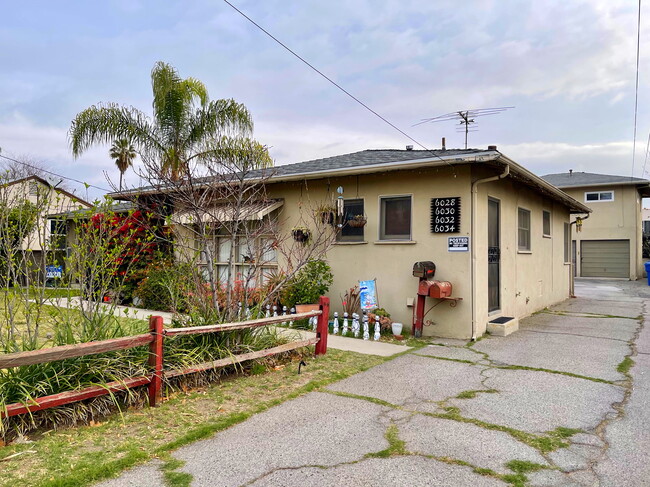 6028 Colfax Ave in North Hollywood, CA - Building Photo - Building Photo