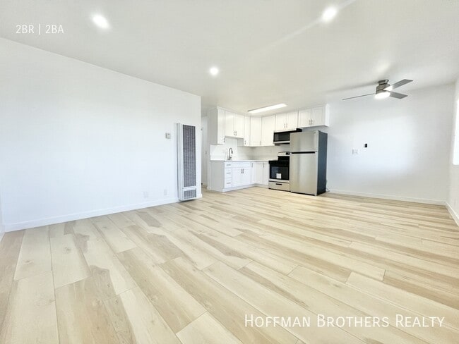 14011 S Budlong Ave, Unit 207 in Gardena, CA - Foto de edificio - Building Photo