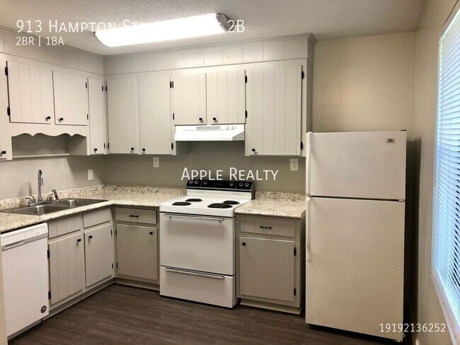 913 Hampton St-Unit -Unit 2B in Eden, NC - Building Photo - Building Photo