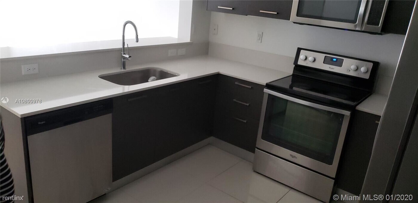 3508 NW 13th St-Unit -# 3508 in Lauderhill, FL - Building Photo