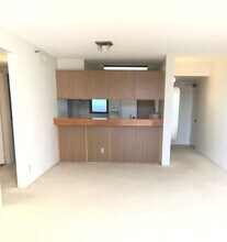 990 Ala Nanala St in Honolulu, HI - Building Photo - Building Photo