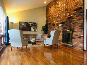1301 Forest Hills Blvd in Cleveland Heights, OH - Building Photo - Building Photo