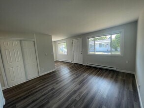 515 16th Ave W in Kirkland, WA - Building Photo - Building Photo