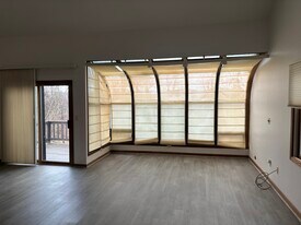 8 Acapulco Princess in Vernon, NJ - Building Photo