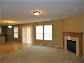 1332 Clove Ct in Greenfield, IN - Building Photo - Building Photo