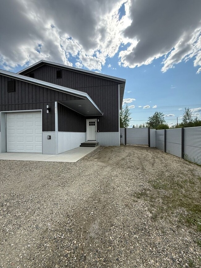 property at 505 2nd St