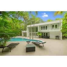 1951 Secoffee St in Miami, FL - Building Photo - Building Photo