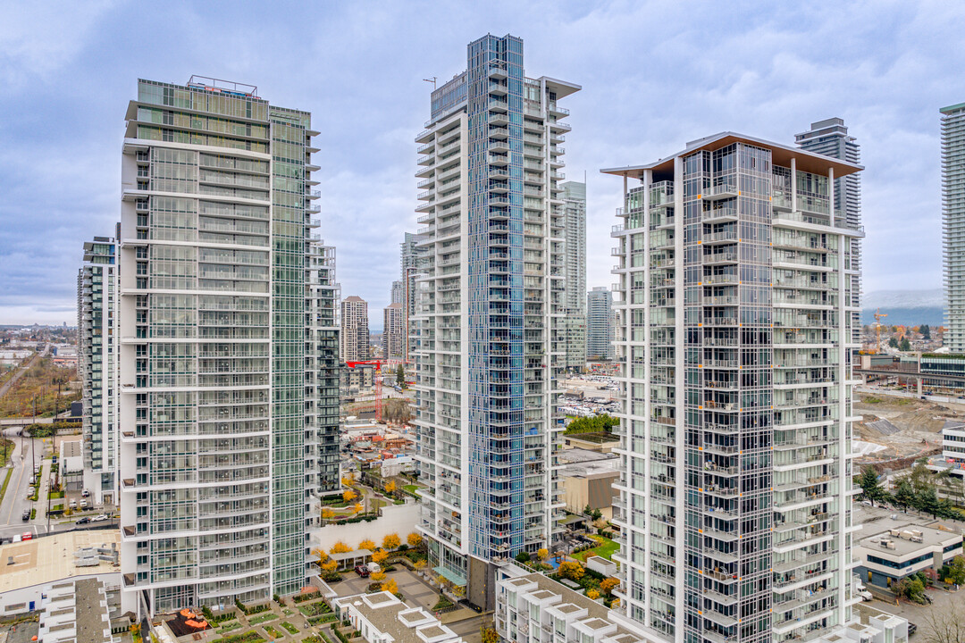 Lumina Waterfall in Burnaby, BC - Building Photo