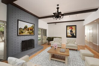7861 Oceanus Dr in Los Angeles, CA - Building Photo - Building Photo