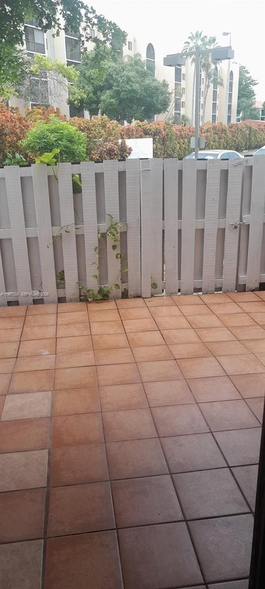 9437 Fontainebleau Blvd in Miami, FL - Building Photo - Building Photo