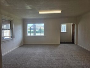 1309 N Callow Ave in Bremerton, WA - Building Photo - Building Photo