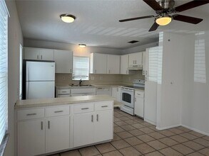 1630 Redwood St, Unit B-1 in Sarasota, FL - Building Photo - Building Photo