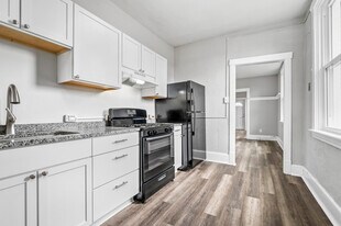 1314 Kenberma Ave, Unit 2 - Upper