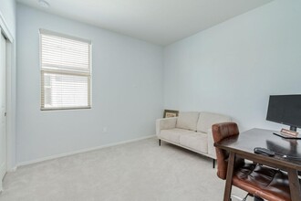 8019 S Golden Bell Dr in Tucson, AZ - Building Photo - Building Photo