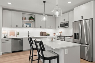 The Atwood at Rivulon in Gilbert, AZ - Building Photo - Building Photo