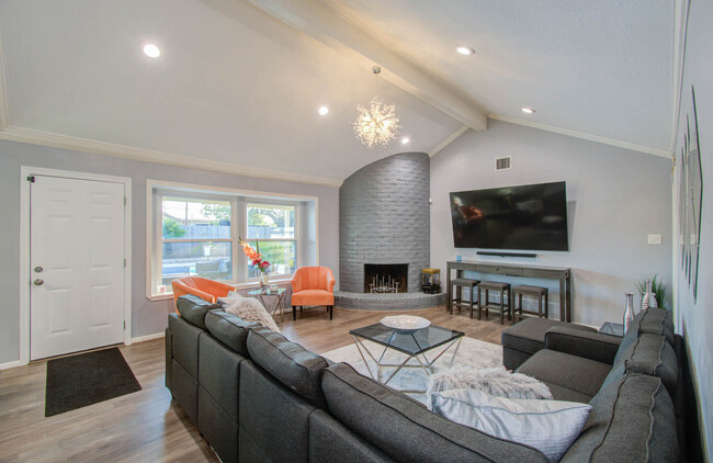 10606 Kirkwren Dr in Houston, TX - Building Photo - Building Photo