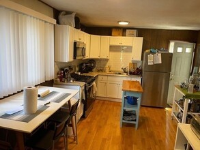 51 Linden Ave in Somerville, MA - Building Photo - Building Photo