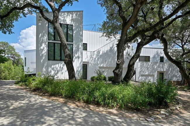 1208 Woodland Ave in Austin, TX - Building Photo - Building Photo