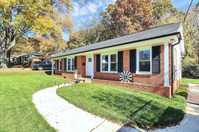 6439 Montpelier Rd in Charlotte, NC - Building Photo - Building Photo