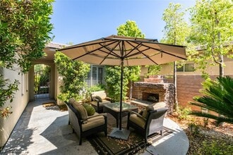 46 Fountainhead Cir in Henderson, NV - Building Photo - Building Photo