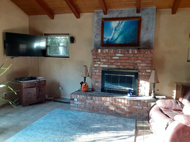 1809 Hill St in Santa Monica, CA - Building Photo - Building Photo