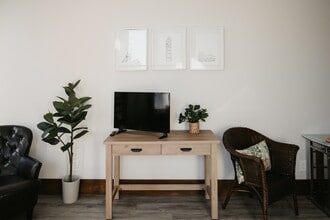 16 S Jackson St in Greencastle, IN - Building Photo - Building Photo