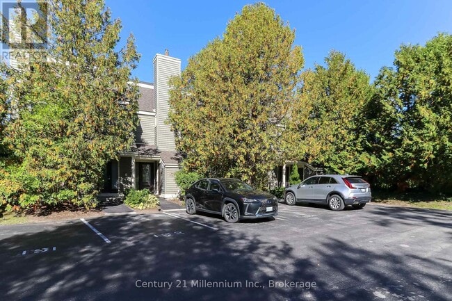 property at 194 Escarpment Crescent