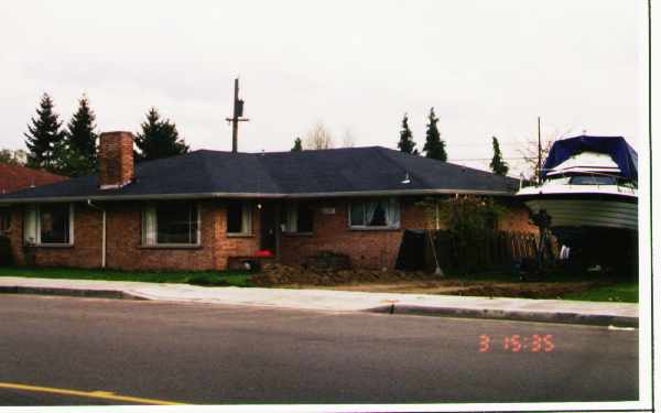 1908 2nd St in Marysville, WA - Building Photo