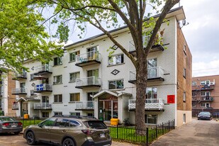 6338-6342 Villeneuve Rue in Montreal Nord, QC - Building Photo